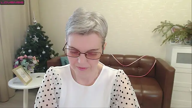 Cutie Erikaa1 online show from 12/25/24, 08:40