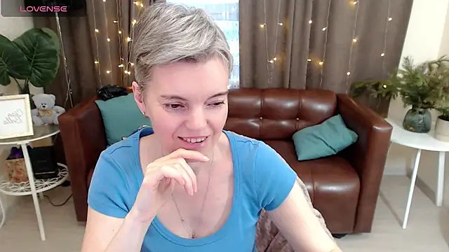 Cutie Erikaa1 online show from 12/28/24, 05:33