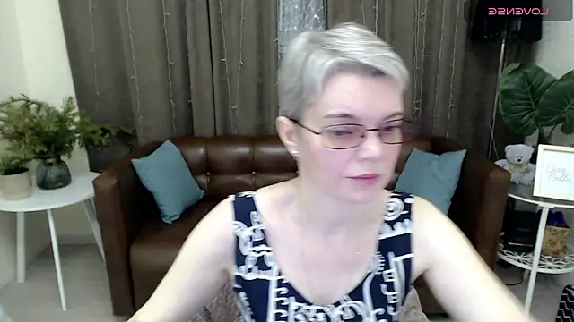 Cutie Erikaa1 online show from 12/29/24, 02:49