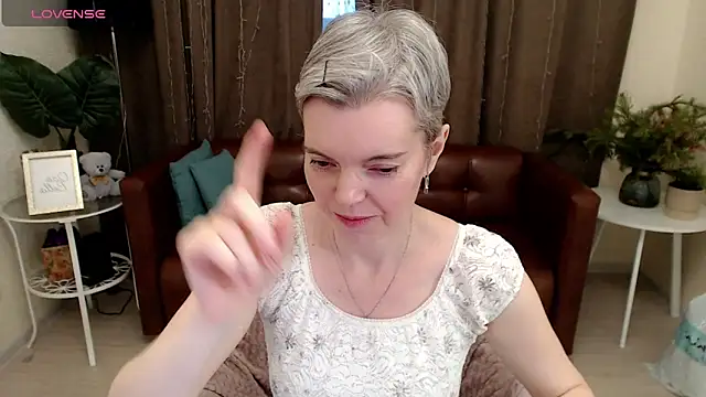 Cutie Erikaa1 online show from 01/03/25, 05:39