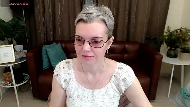 Cutie Erikaa1 online show from 01/04/25, 02:35