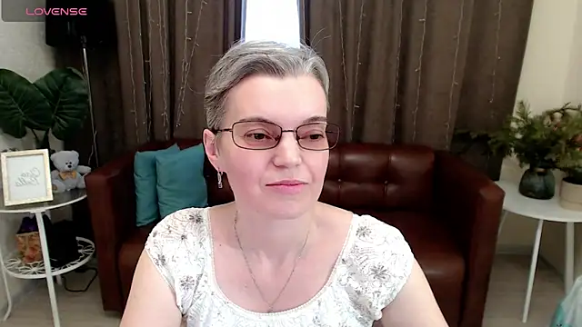 Cutie Erikaa1 online show from 01/04/25, 08:39