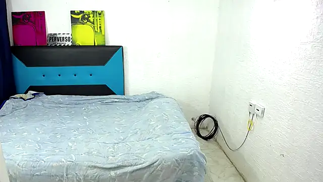 Snapshot of pitbullveryhot chatting on 10/02/25, 01:01 pitbullveryhot online show from 10/02/25, 01:01