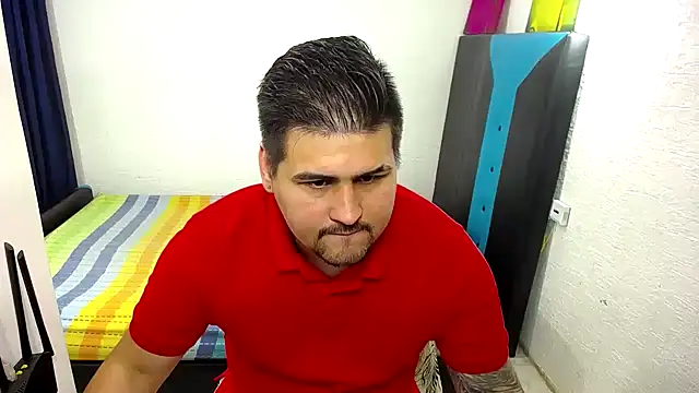 Snapshot of pitbullveryhot chatting on 11/01/25, 11:51 pitbullveryhot online show from 11/01/25, 11:51