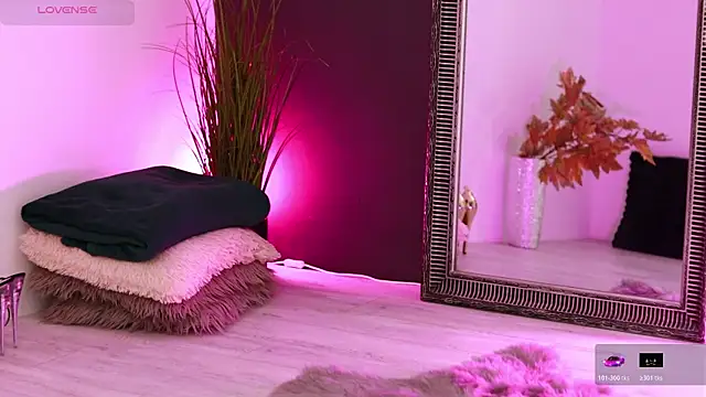 MissLilaa online show from 10/25/25, 03:51