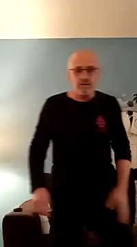 geilerschwanz64 online show from 12/03/24, 10:29