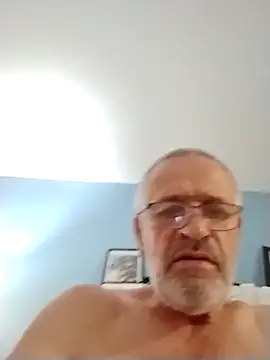 Snapshot of geilerschwanz64 chatting on 10/20/25, 01:28 geilerschwanz64 online show from 10/20/25, 01:28