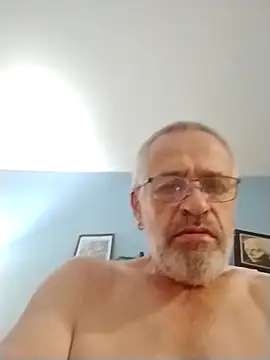 Snapshot of geilerschwanz64 chatting on 10/30/25, 11:33 geilerschwanz64 online show from 10/30/25, 11:33