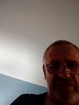 Snapshot of geilerschwanz64 chatting on 11/02/25, 10:12 geilerschwanz64 online show from 11/02/25, 10:12