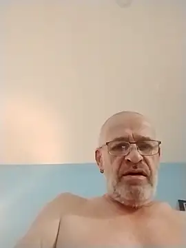 Snapshot of geilerschwanz64 chatting on 11/10/25, 06:40 geilerschwanz64 online show from 11/10/25, 06:40