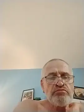 Snapshot of geilerschwanz64 chatting on 11/28/25, 02:47 geilerschwanz64 online show from 11/28/25, 02:47