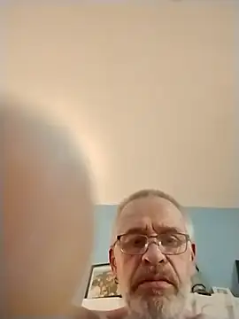 Snapshot of geilerschwanz64 chatting on 12/20/25, 05:14 geilerschwanz64 online show from 12/20/25, 05:14
