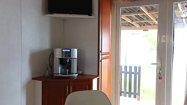 Snapshot of Miss_Milka chatting on 09/29/25, 10:53 Miss Milka online show from 09/29/25, 10:53