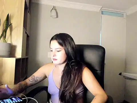 Snapshot of AmandaCallum chatting on 05/26/26, 01:01 AmandaCallum online show from 05/26/26, 01:01