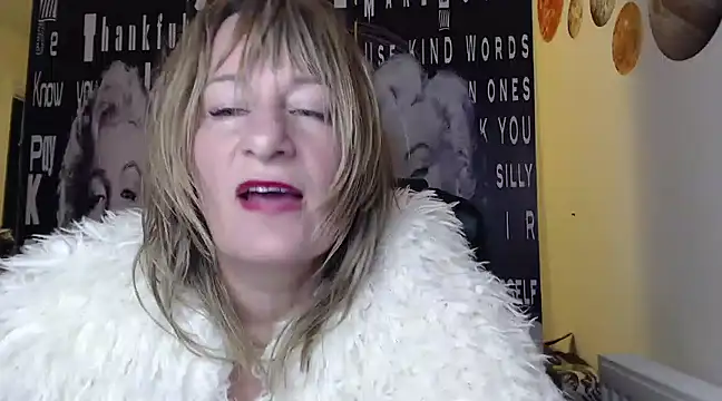 BettyDavisX online show from 12/06/24, 10:41