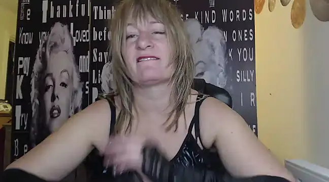 BettyDavisX online show from 12/07/24, 11:12