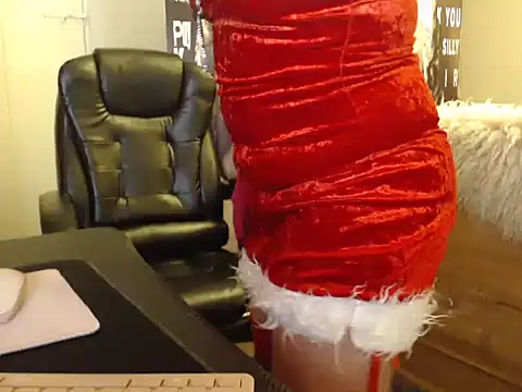 BettyDavisX online show from 12/20/24, 11:16