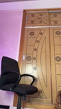 Snapshot of sexy_kaaylie chatting on 12/04/25, 01:59 sexy kaaylie online show from 12/04/25, 01:59