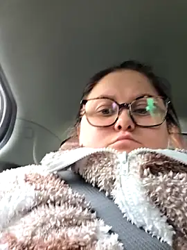 Snapshot of Tallulah-mae-xoxox chatting on 12/21/25, 01:51 Tallulah-mae-xoxox online show from 12/21/25, 01:51