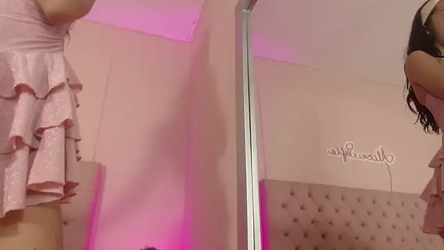 Snapshot of alice_sofia chatting on 10/30/25, 02:07 alice sofia online show from 10/30/25, 02:07