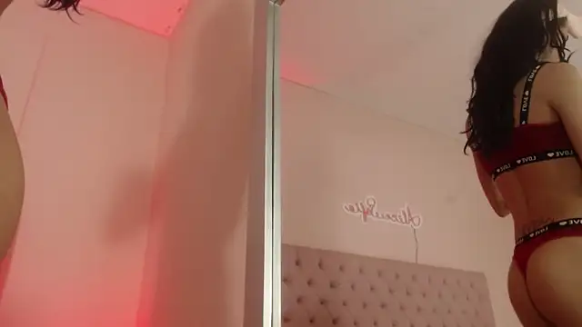 Snapshot of alice_sofia chatting on 11/02/25, 01:13 alice sofia online show from 11/02/25, 01:13