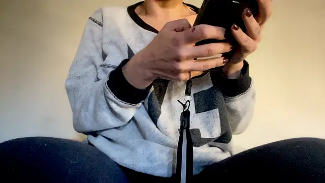 Snapshot of filipasantosx chatting on 02/25/25, 05:47 filipasantosx online show from 02/25/25, 05:47