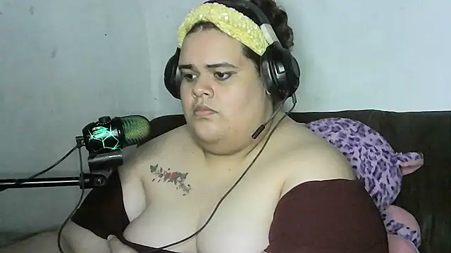 GeovanaLiveHot online show from 10/27/25, 07:34