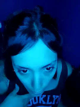 shishiii 11 online show from 12/23/24, 05:17