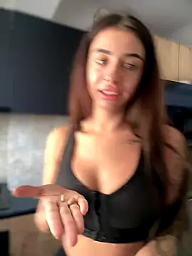 LaraVegas  online show from 10/01/25, 05:24