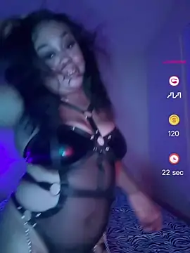 Snapshot of camiliaskye chatting on 06/20/26, 03:42 camiliaskye online show from 06/20/26, 03:42