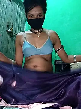 Snapshot of Hoty_girl_143 chatting on 11/04/25, 05:28 Hoty girl 143 online show from 11/04/25, 05:28