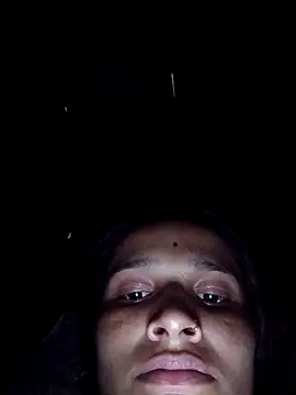 Snapshot of Hoty_girl_143 chatting on 11/15/25, 02:20 Hoty girl 143 online show from 11/15/25, 02:20