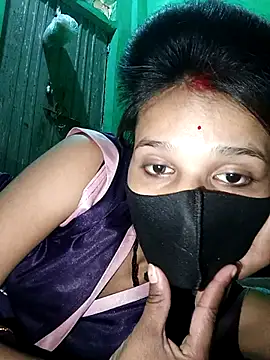 Snapshot of Hoty_girl_143 chatting on 12/01/25, 04:28 Hoty girl 143 online show from 12/01/25, 04:28