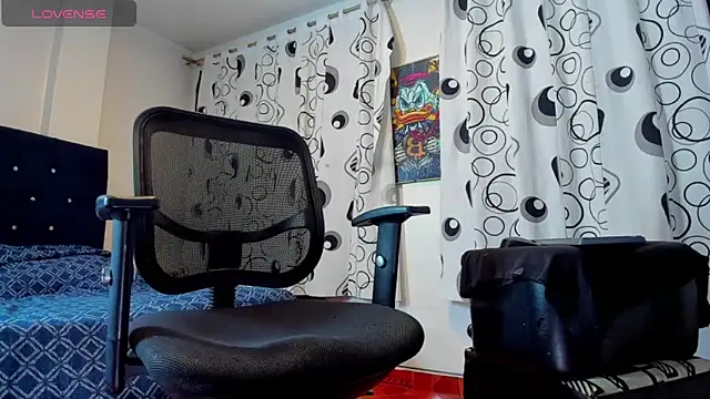 Giomar Reyes online show from 10/09/25, 04:32