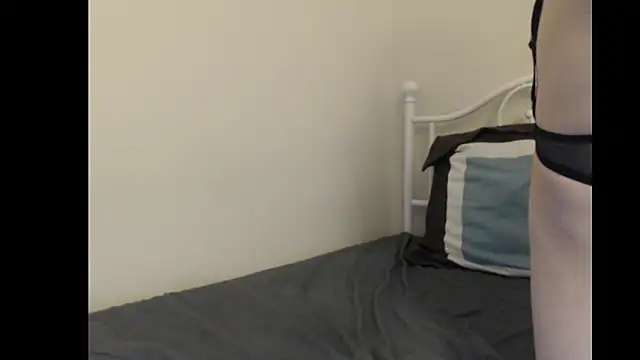 lyssaxoxx online show from 12/17/24, 09:05