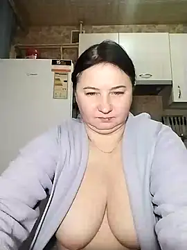Holly-69 online show from 12/22/24, 09:09