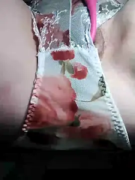 Snapshot of Holly-69 chatting on 10/31/25, 09:21 Holly-69 online show from 10/31/25, 09:21