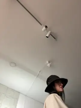 Annie LS online show from 01/04/25, 05:26