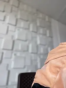 Annie LS online show from 01/07/25, 05:31