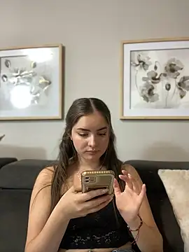 imlindapink online show from 01/22/25, 06:41