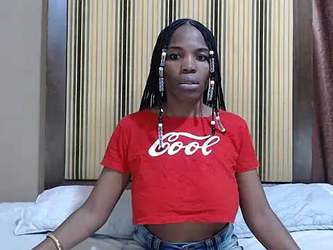 Hotsexyberry22 online show from 06/03/26, 05:40