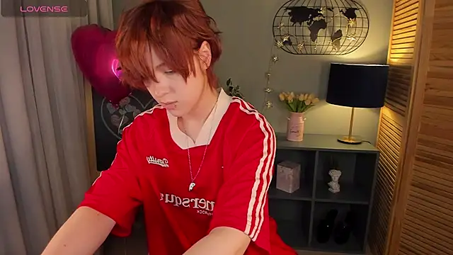 fiamoory online show from 02/12/25, 04:23