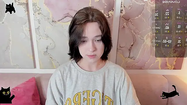 fiamoory online show from 06/12/26, 08:24