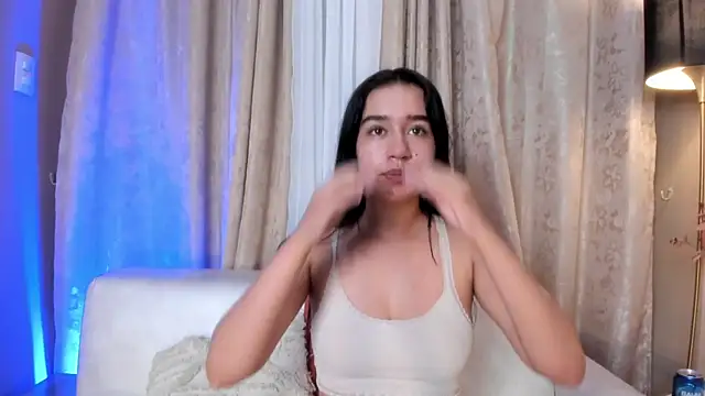 LaraGoldd online show from 10/23/25, 12:43