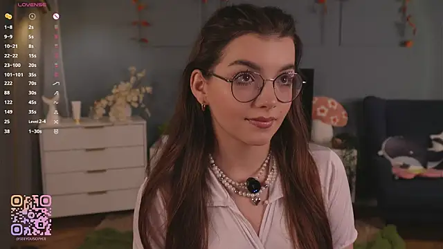 Snapshot of FlairEdgin chatting on 11/30/25, 07:07 FlairEdgin online show from 11/30/25, 07:07