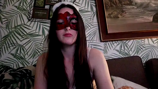 LexiSnowUK online show from 10/25/25, 10:01