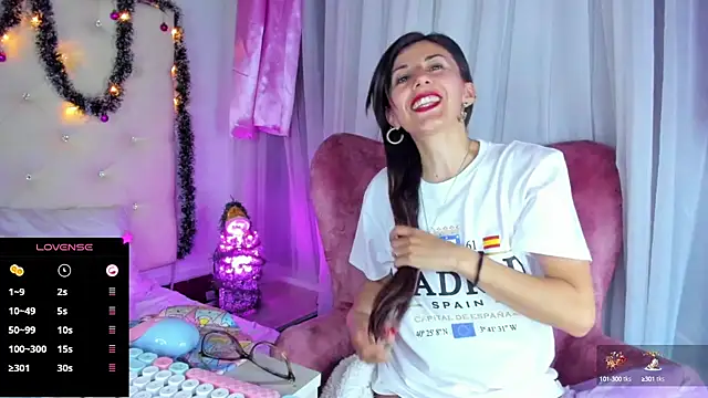  jade white  online show from 12/17/24, 04:43