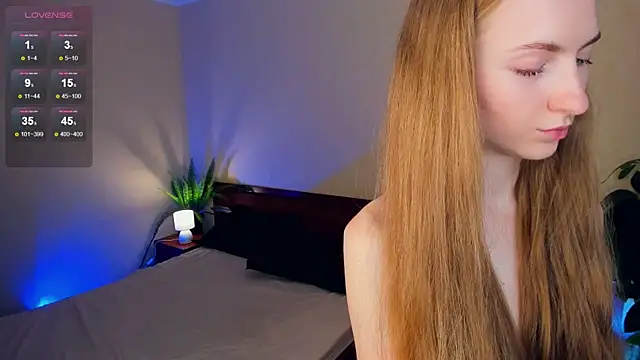 EsmaCarll online show from 12/26/24, 02:44