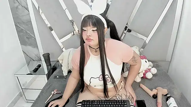 kittyhtx online show from 10/16/25, 04:57