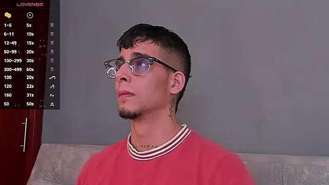 iamcamiloo  online show from 12/20/24, 04:53
